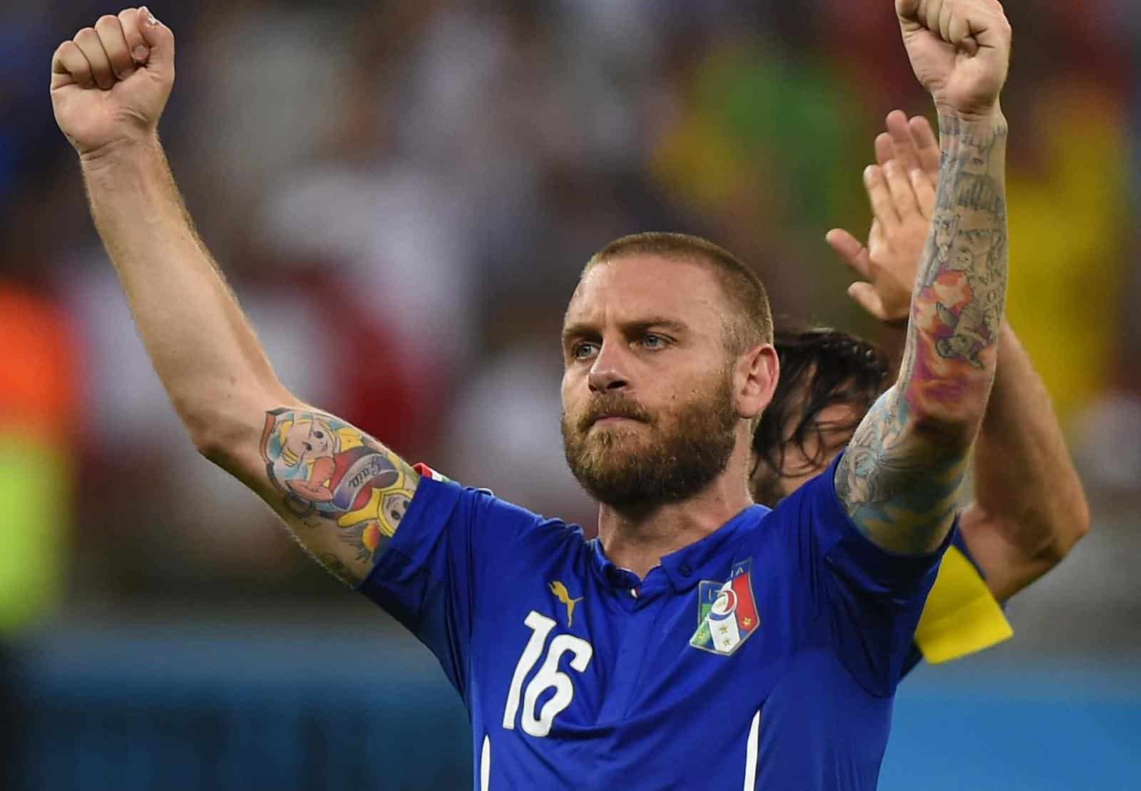 Tiền vệ: Daniele De Rossi | 15 thẻ đỏ