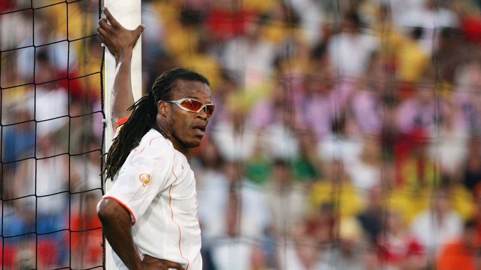 Tiền vệ: Edgar Davids | 25 thẻ đỏ