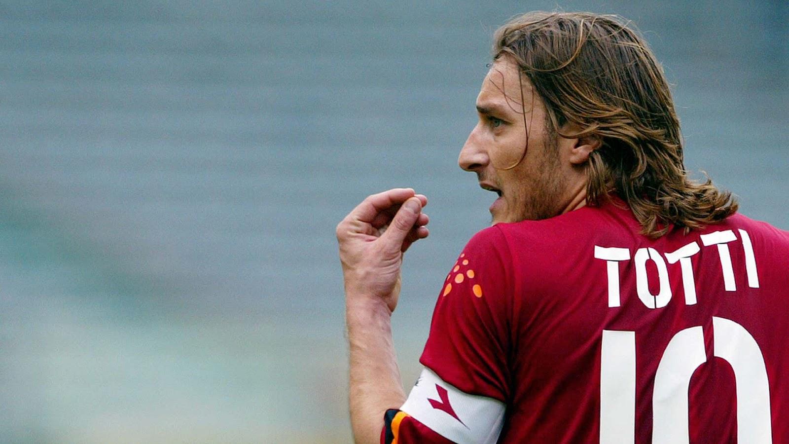 Tiền vệ: Francesco Totti | 16 thẻ đỏ