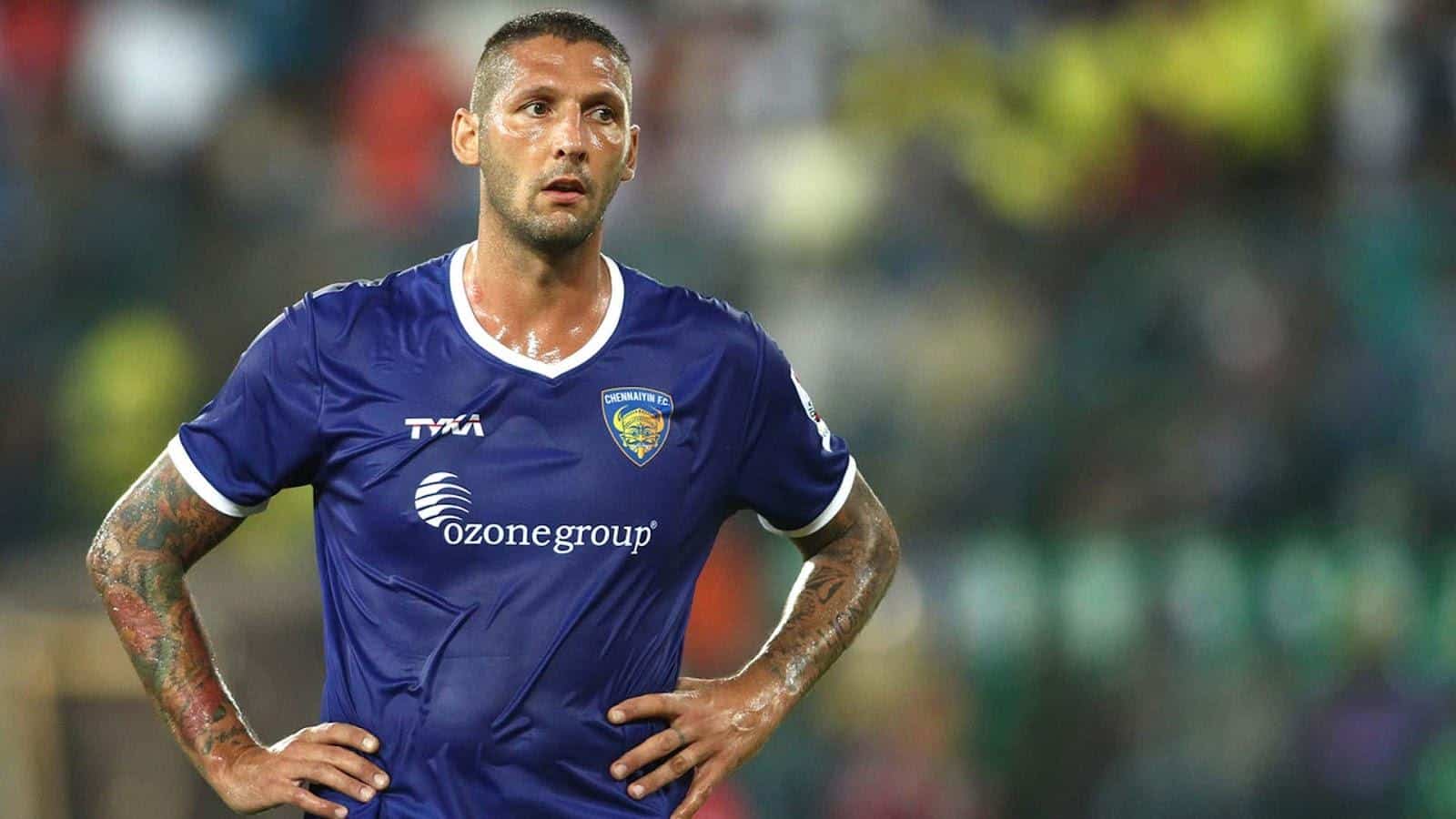 Hậu vệ: Marco Materazzi | 15 thẻ đỏ