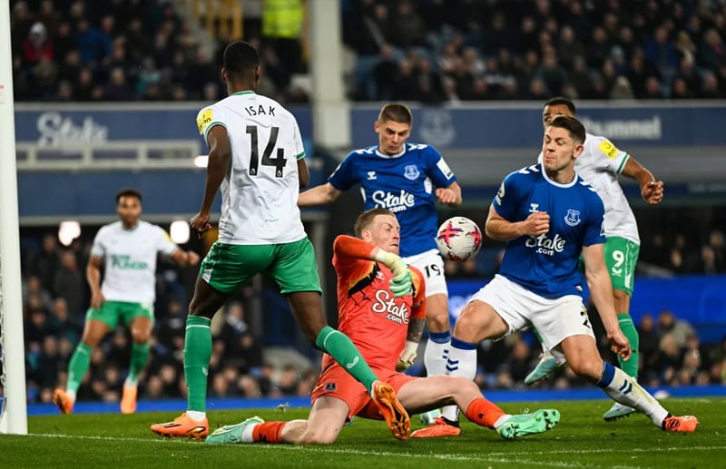 Nhận Định Trước Trận Đấu: Burnley Đối Đầu Everton