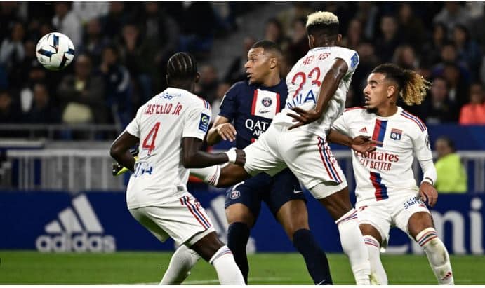 Soi kèo châu Á, kèo chấp PSG vs Lyon