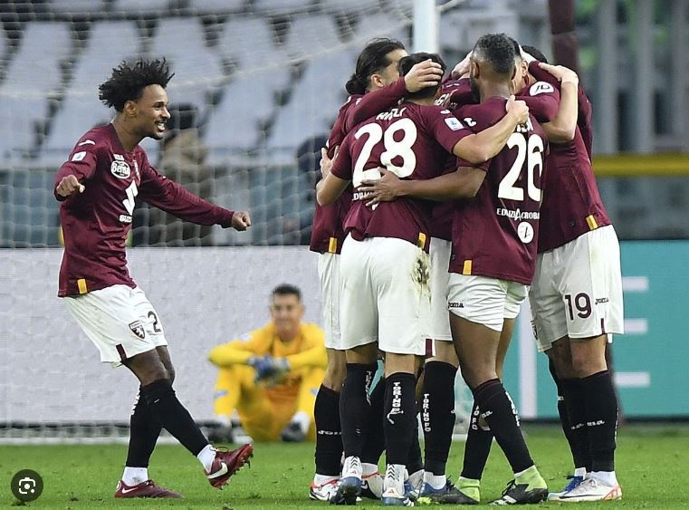 Soi kèo bóng đá hiệp 1 Torino vs Frosinone.